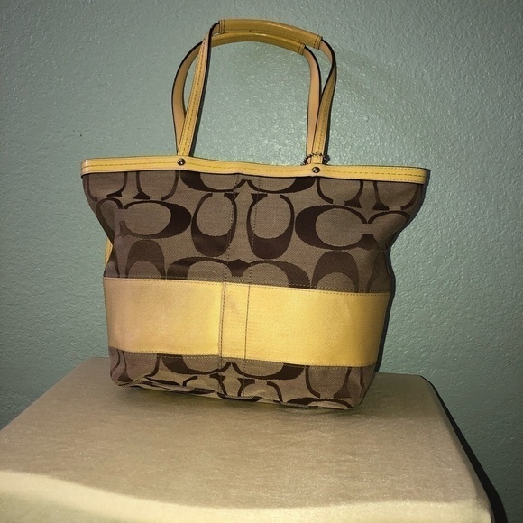 Signature stripe coach tote - Picture 2 of 9
